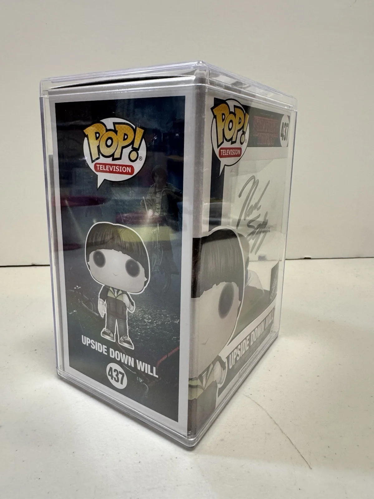 Noah Schnnap — Funko Pop Stranger Things: Upside Down Will #437 Signed By Noah Schnapp JSA NEW, image 2