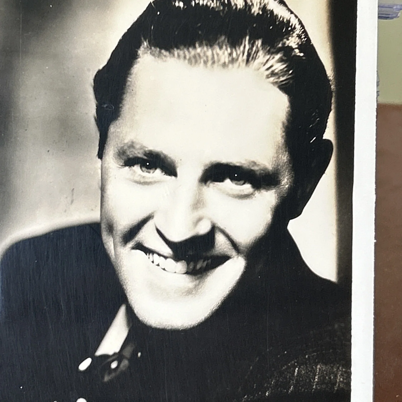 Michael Bartlett — ORIGINAL VINTAGE MICHAEL BARTLETT 5x7 PHOTOGRAPH SIGNED t329, image 3