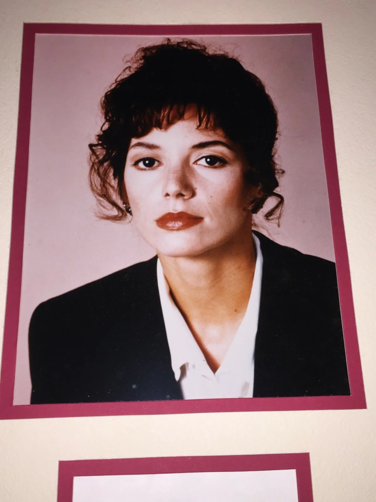 Joanne Whalley-Kilmer — Joanne Whalley-Kilmer Hand Autographed 4x6 Card 8x10 Picture 18x12 Matted *COA*, изображение 2
