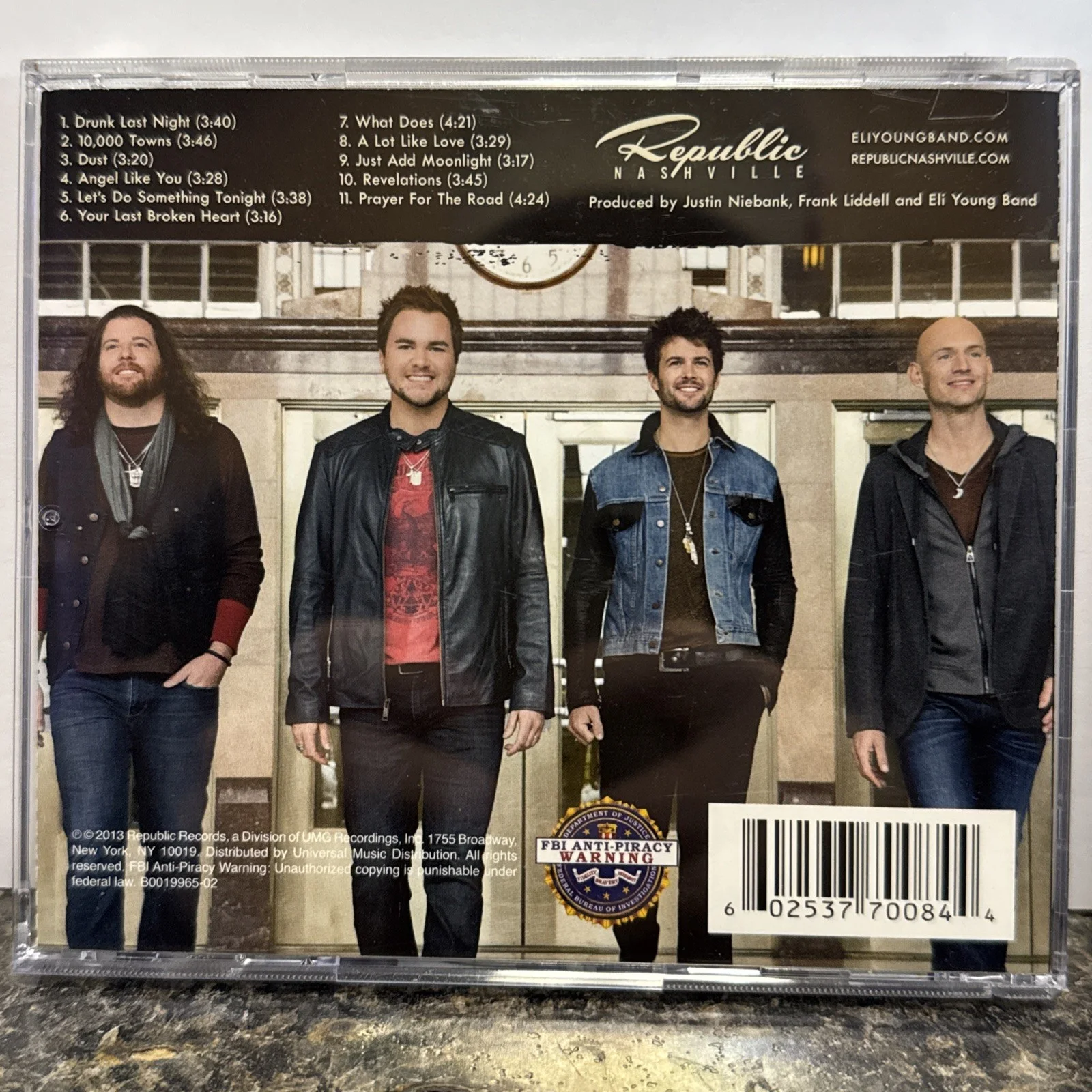 Autographed Eli Young Bang 10,000 Towns CD Signed By All 4 Members, image 4