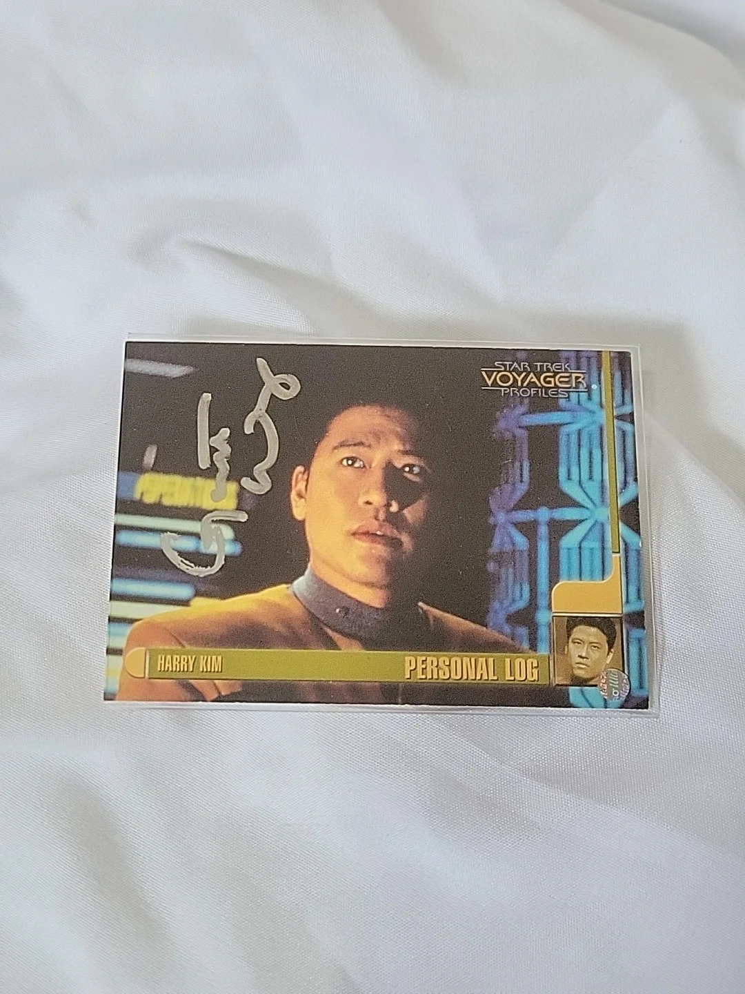 Star Trek Voyager Actors — Star Trek Voyager Profiles Hand Signed Trading Card Autograph HARRY KIM