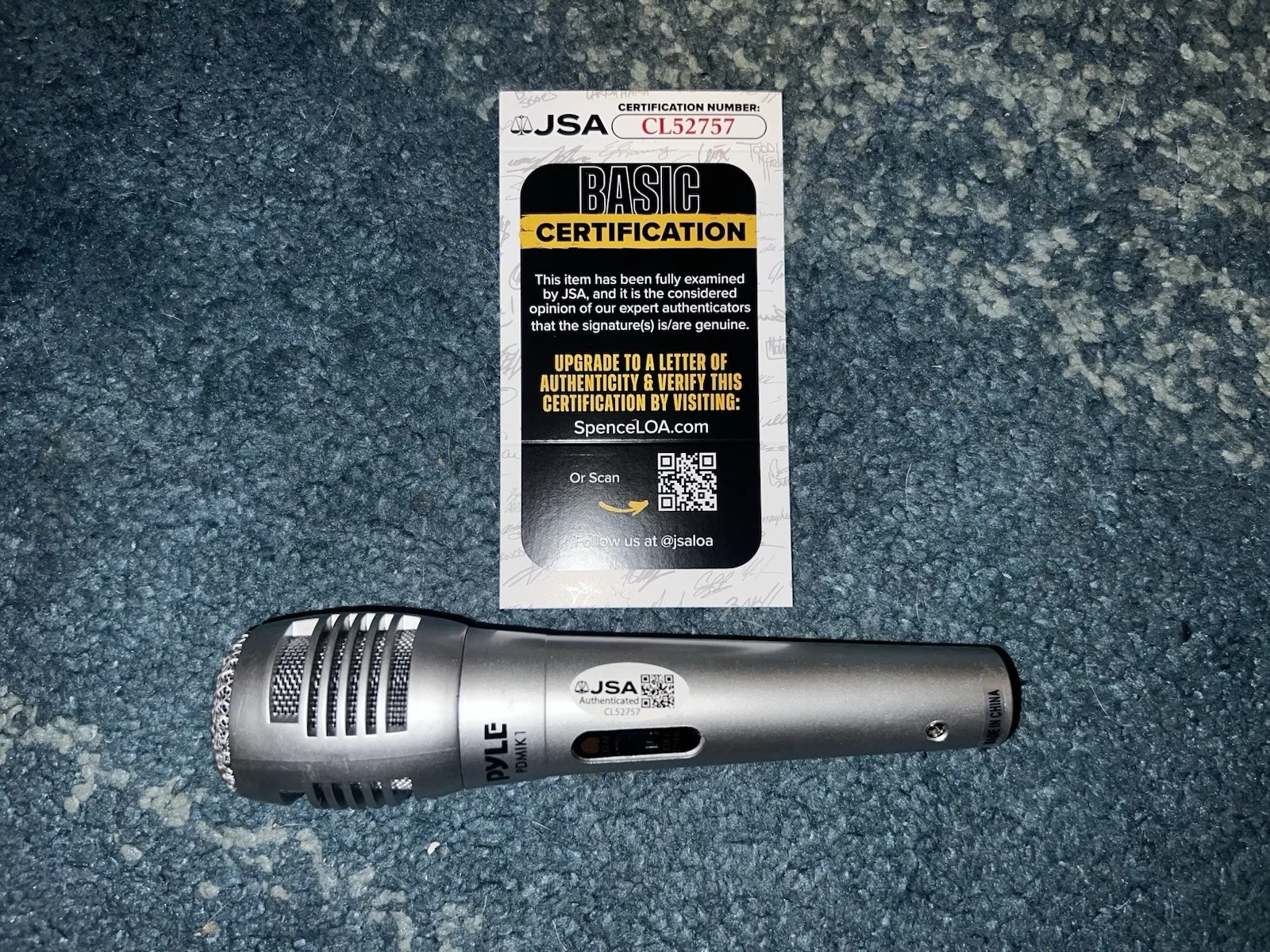 Jordan Davis Signed Microphone Country Music Superstar Legend JSA Auth, image 2