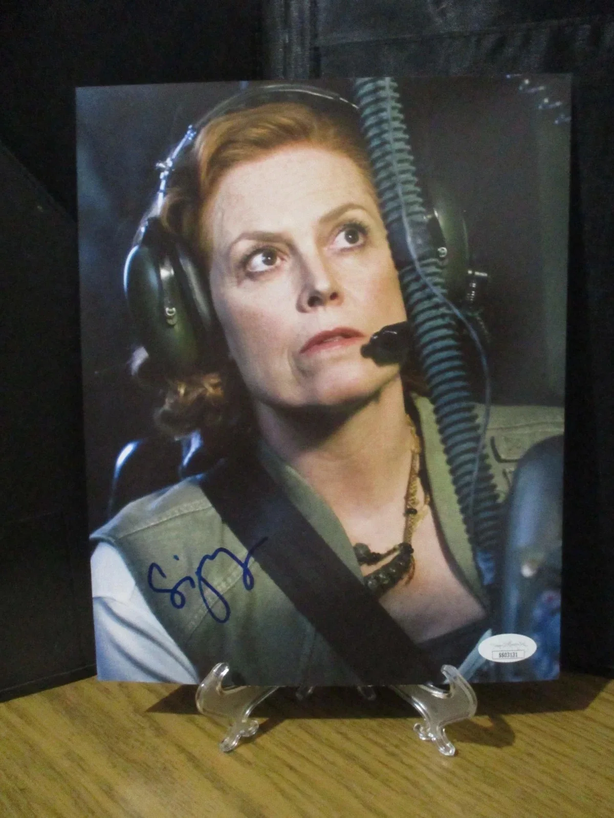 SIGOURNEY WEAVER — SIGOURNEY WEAVER AUTHENTIC AUTOGRAPHED/SIGNED 8X10 PHOTO ALIENS GHOSTBUSTERS-JSA, image 2