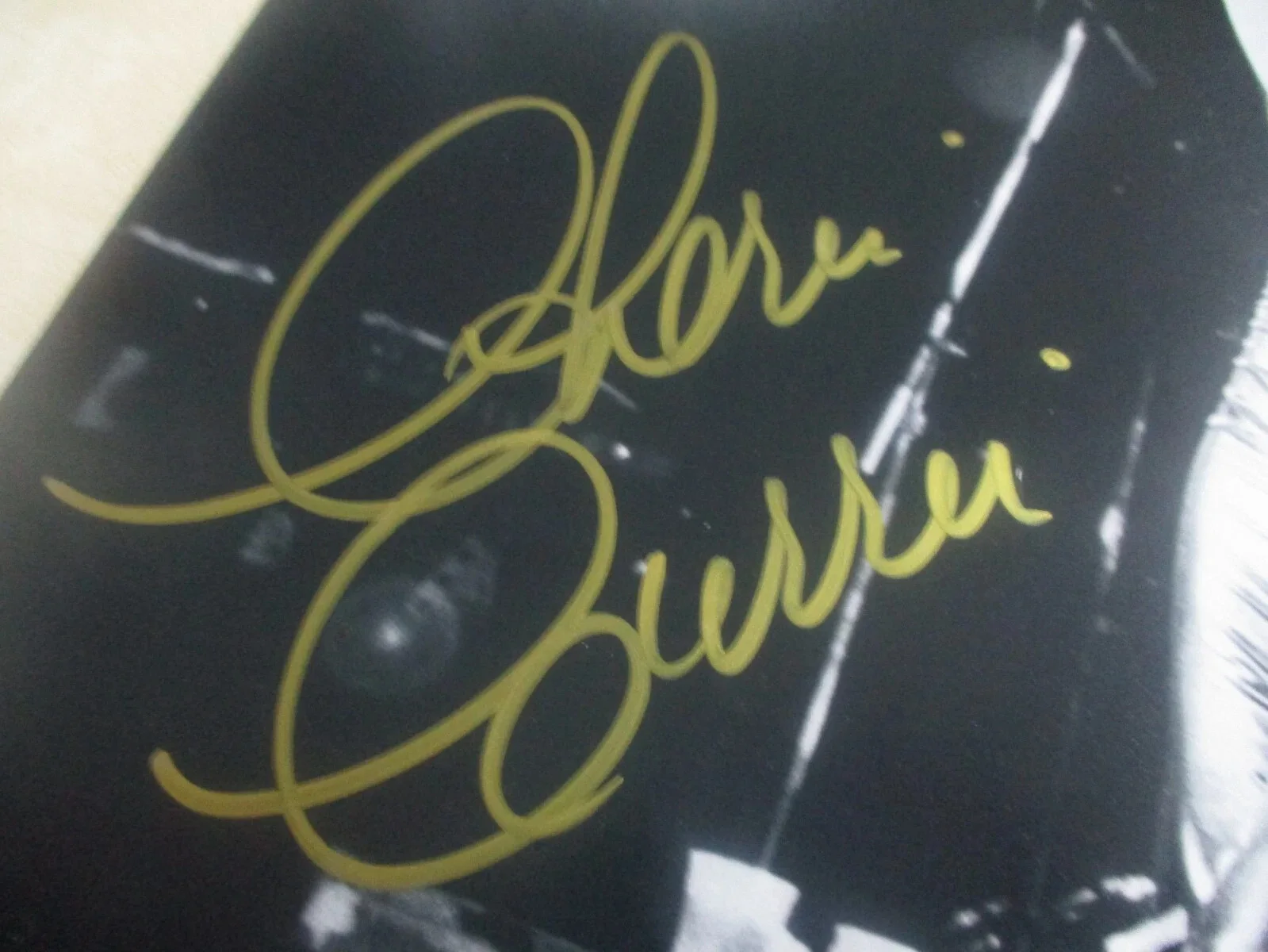 CHERIE CURRIE (THE RUNAWAYS) AUTOGRAPHED/SIGNED 11X14 PHOTO--JSA CERTIFIED, изображение 2