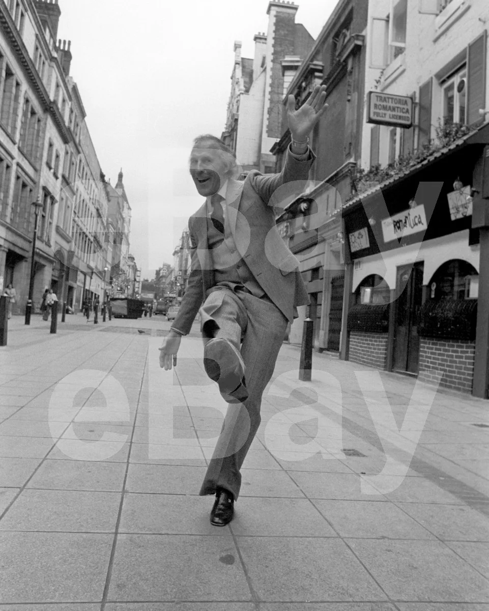 Bruce Forsyth 16x12 Photo Poster Print, изображение 4