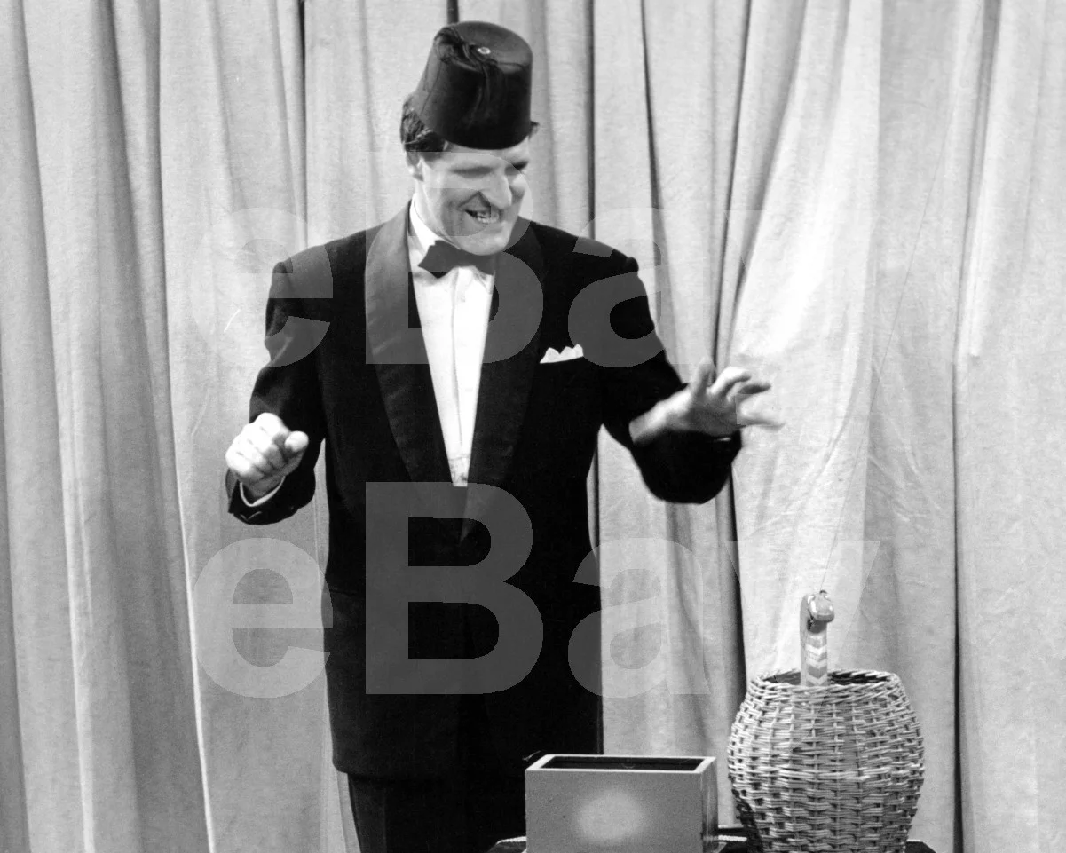 Tommy Cooper 16x12 Photo Poster Print, image 4