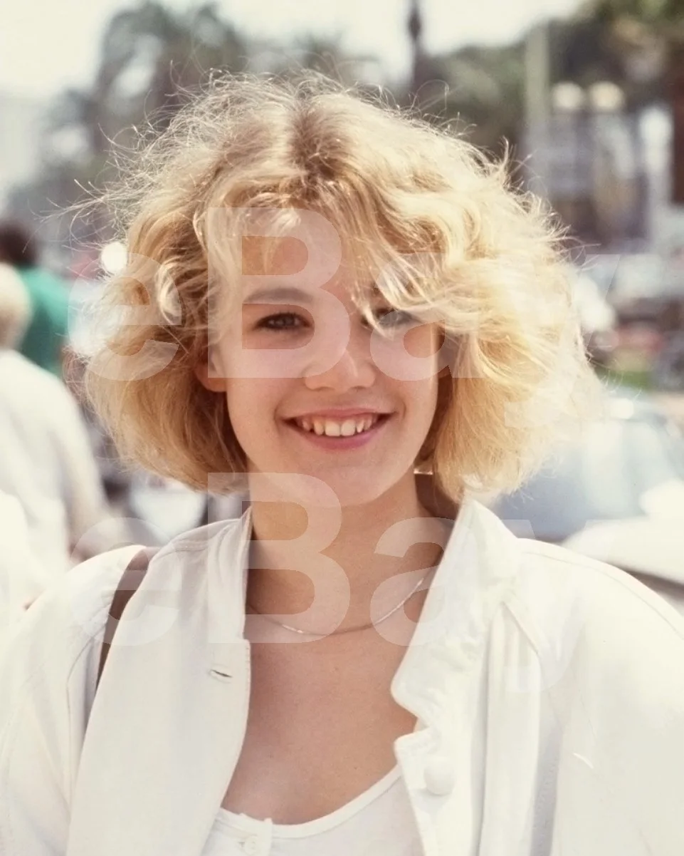 Emily Lloyd 16x12 Photo Poster Print, image 4