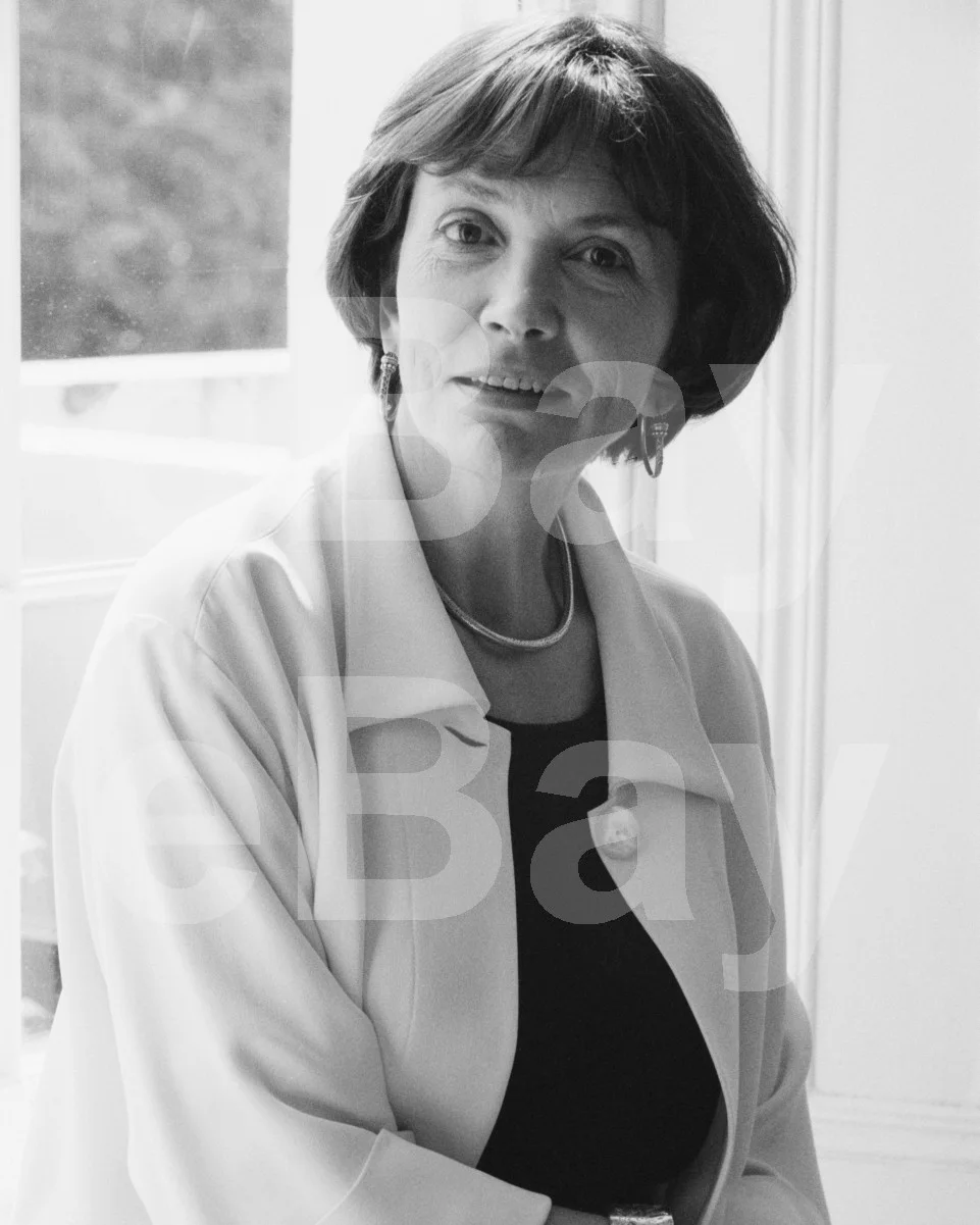 Joan Bakewell 16x12 Photo Poster Print, изображение 4