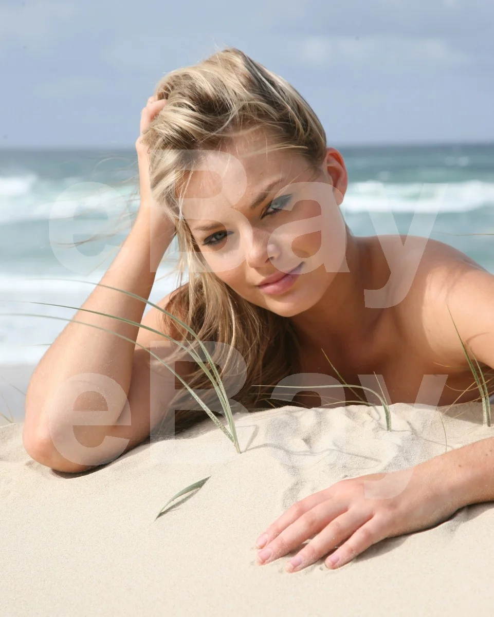 Margot Robbie 16x12 Photo Poster Print, изображение 4