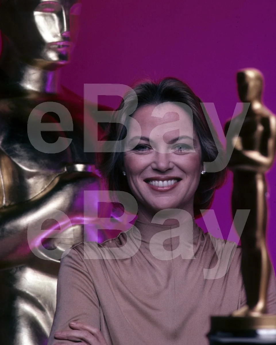 Louise Fletcher 16x12 Photo Poster Print, изображение 4