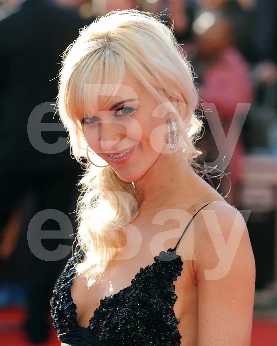 Katherine Kelly 16x12 Photo Poster Print, изображение 4