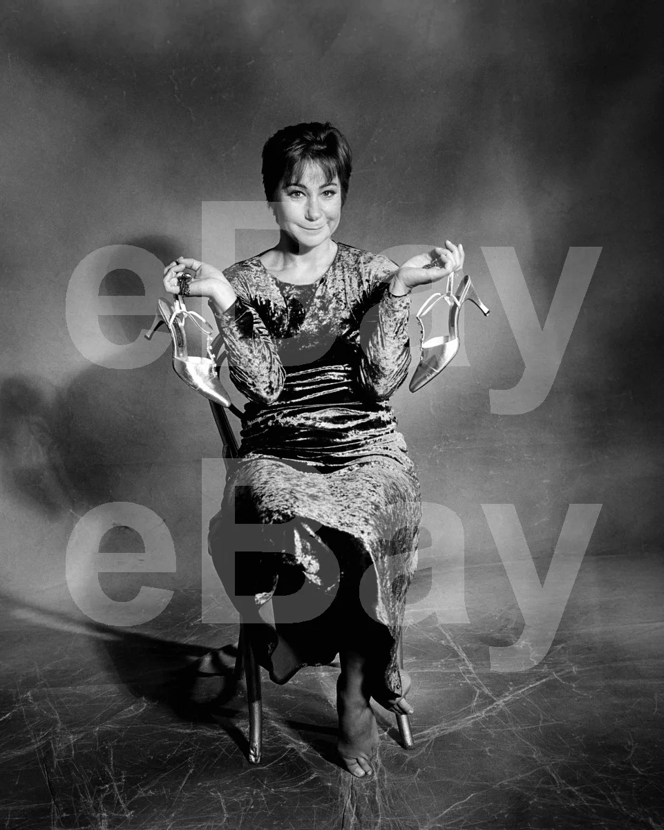 Zoe Wanamaker 16x12 Photo Poster Print, image 4