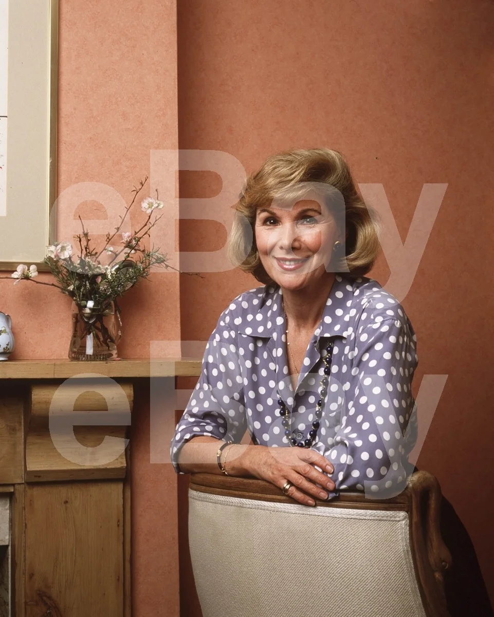 Susan Hampshire 16x12 Photo Poster Print, изображение 4