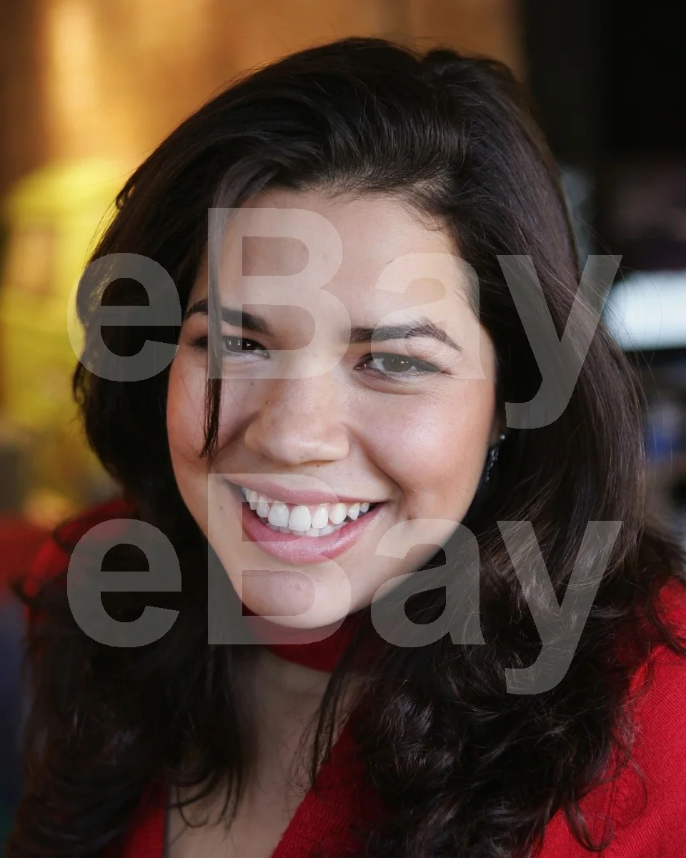 America Ferrera 16x12 Photo Poster Print, image 4