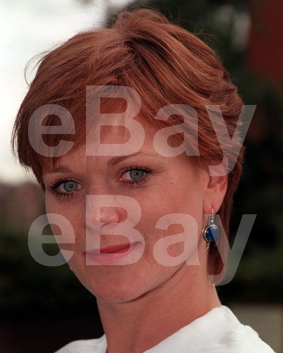 Samantha Bond 16x12 Photo Poster Print, image 4