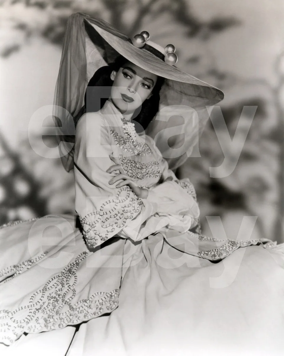 Loretta Young 16x12 Photo Poster Print, image 4