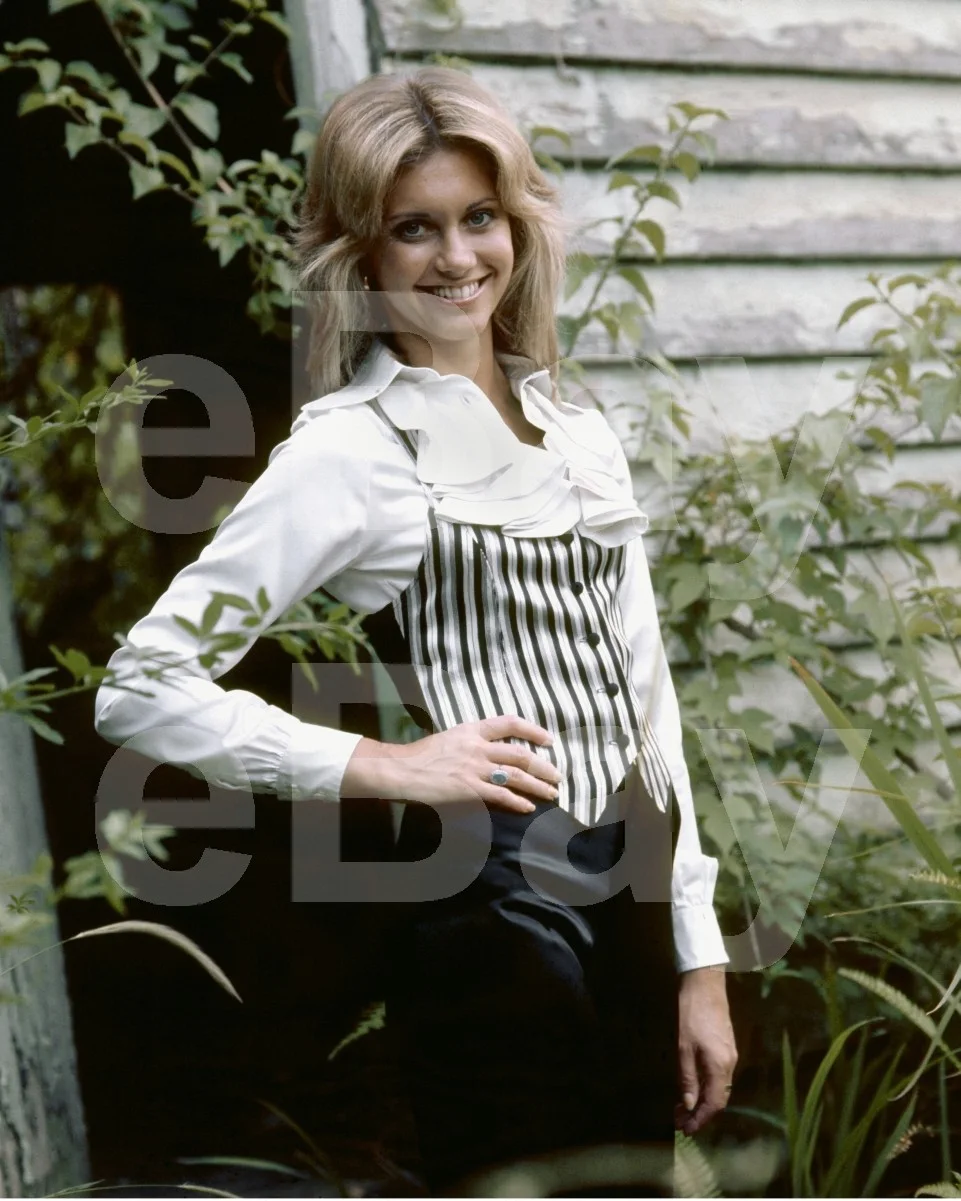 Olivia Newton-John 16x12 Photo Poster Print, изображение 4