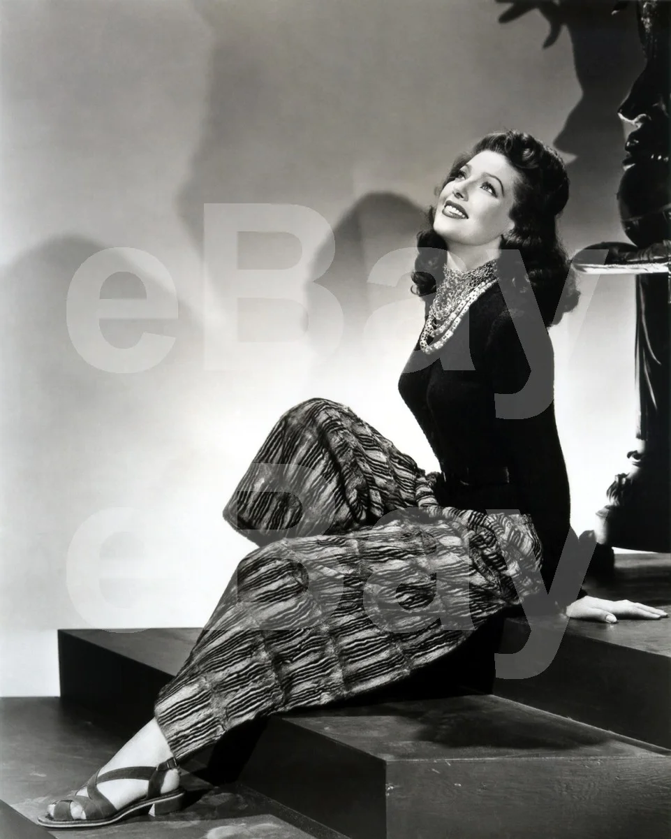 Loretta Young 16x12 Photo Poster Print, image 4