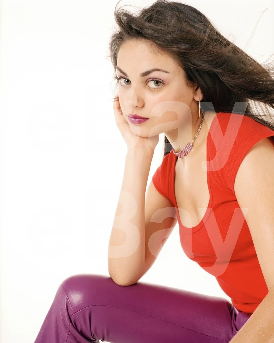 Mila Kunis 16x12 Photo Poster Print, изображение 4