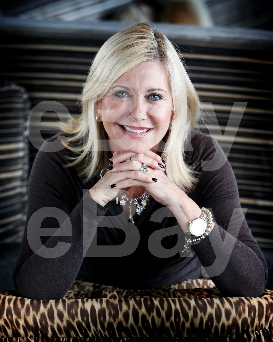 Olivia Newton-John 16x12 Photo Poster Print, изображение 4