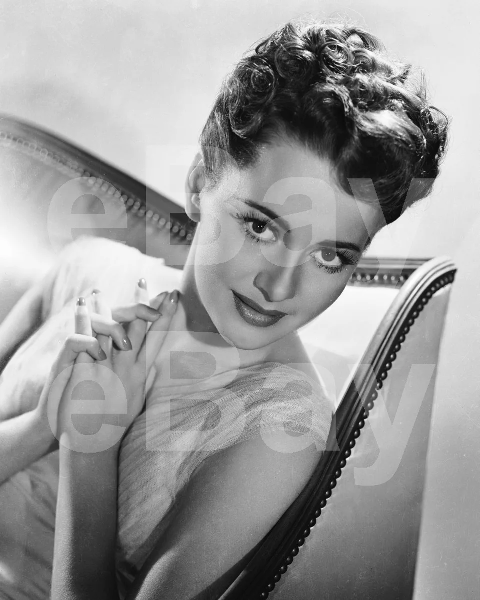 Olivia de Havilland 16x12 Photo Poster Print, изображение 4