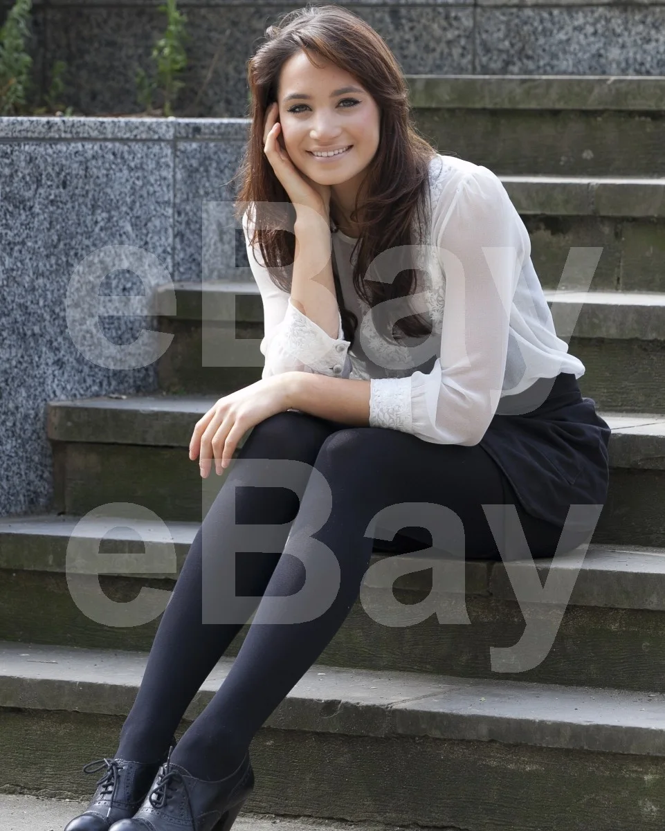 Laura Wright 16x12 Photo Poster Print, image 4