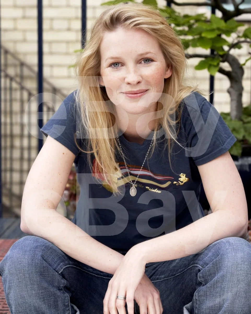 Joanna Page 16x12 Photo Poster Print, изображение 4