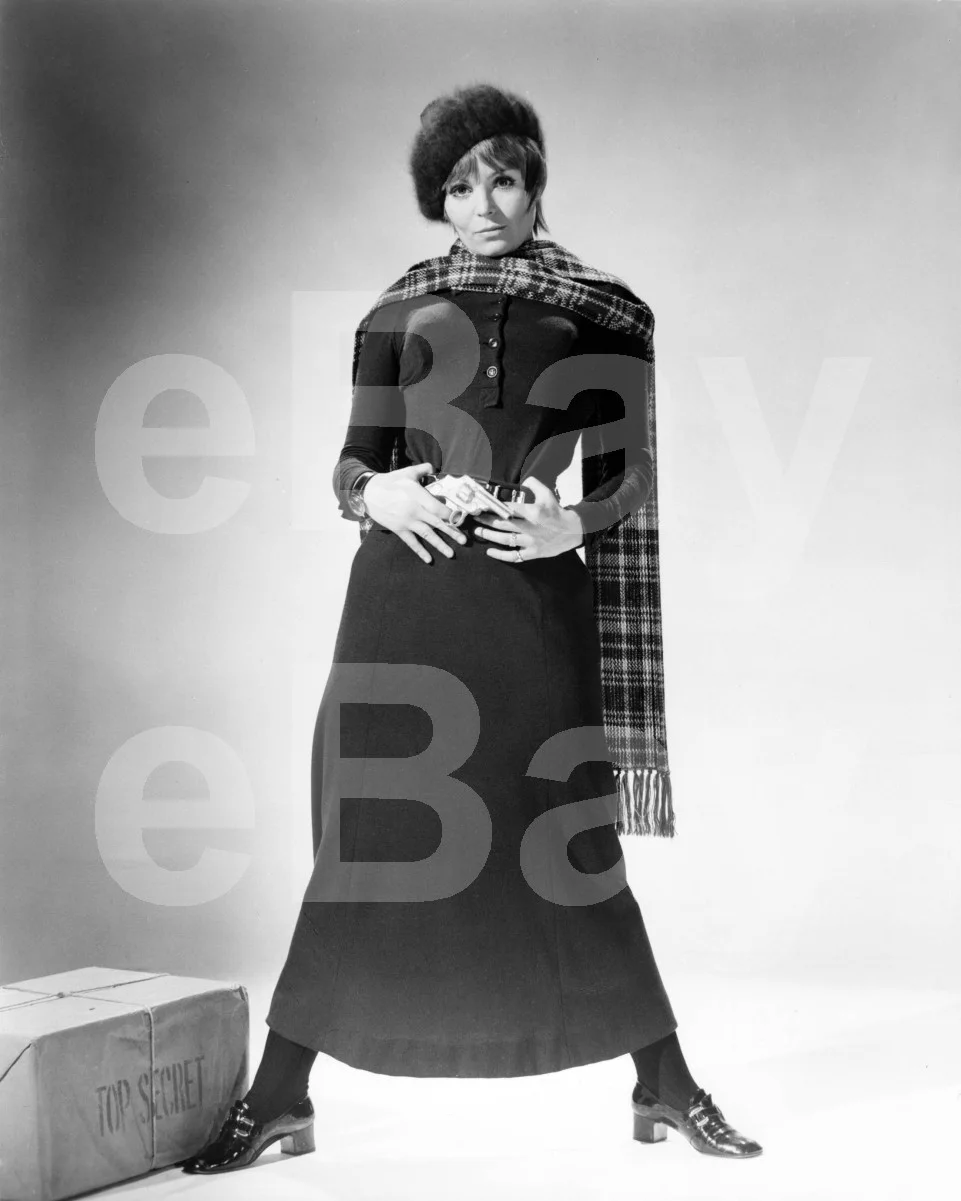 Isla Blair 16x12 Photo Poster Print, image 4