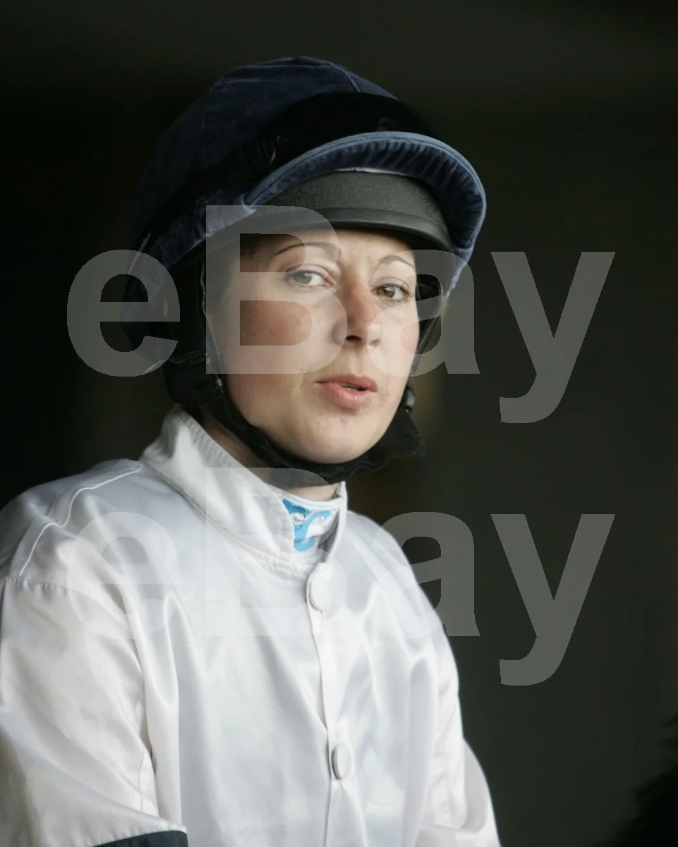 Hayley Turner (Jockey) 16x12 Photo Poster Print, изображение 4