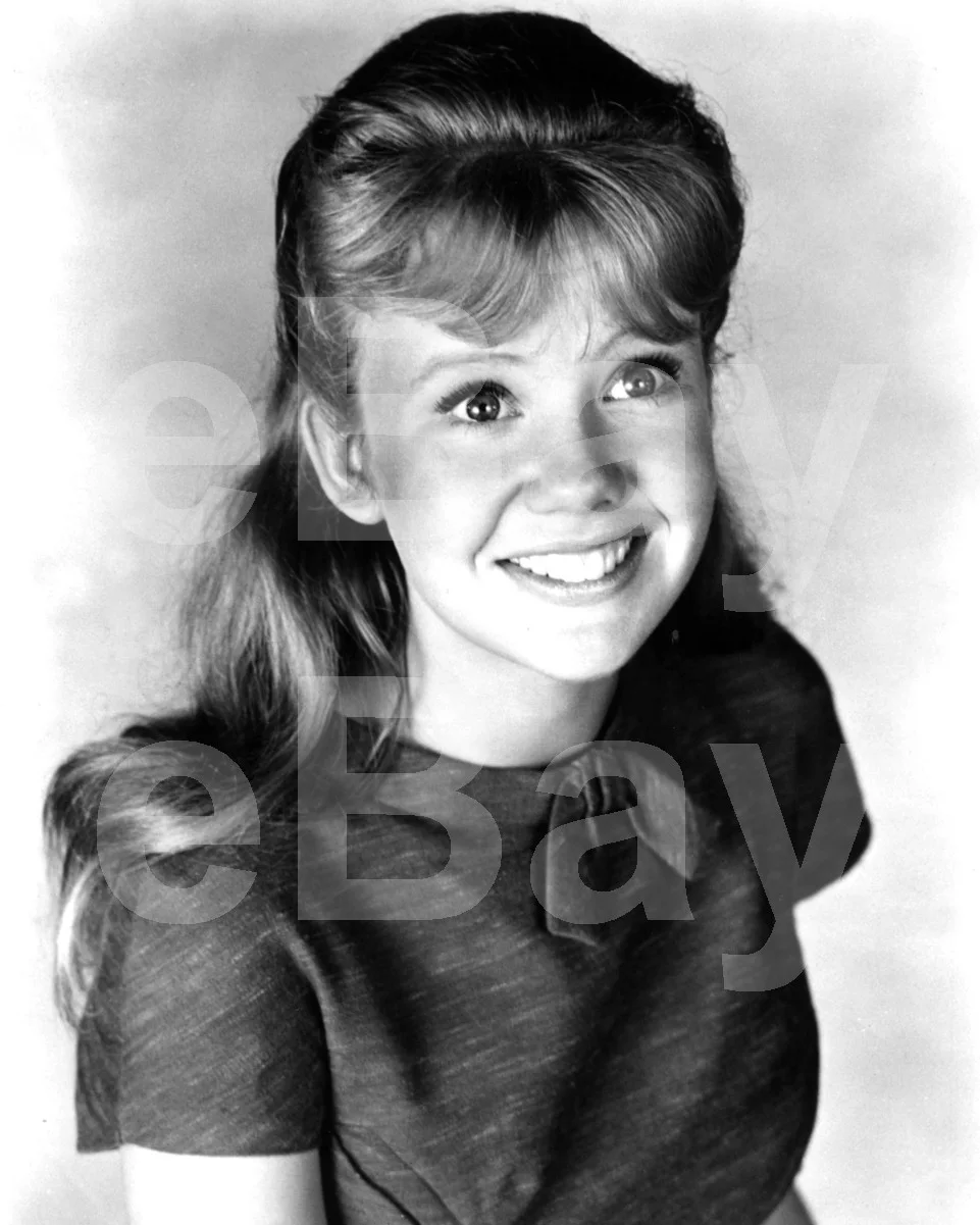 Hayley Mills 16x12 Photo Poster Print, изображение 4