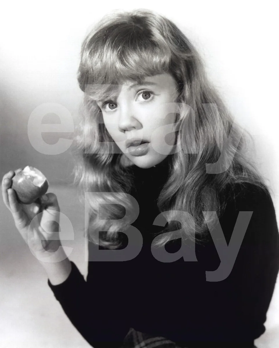 Hayley Mills 16x12 Photo Poster Print, изображение 4
