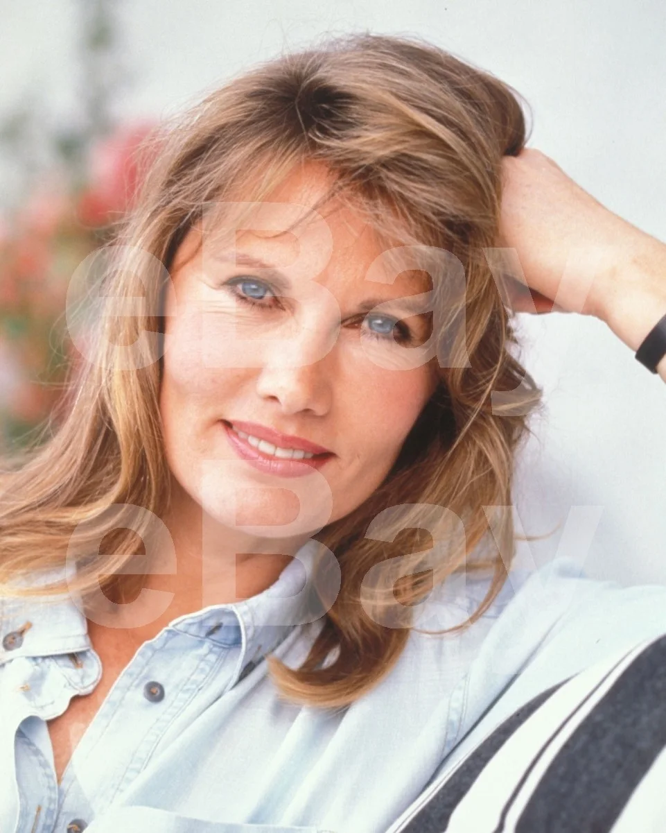 Maud Adams 16x12 Photo Poster Print, изображение 4