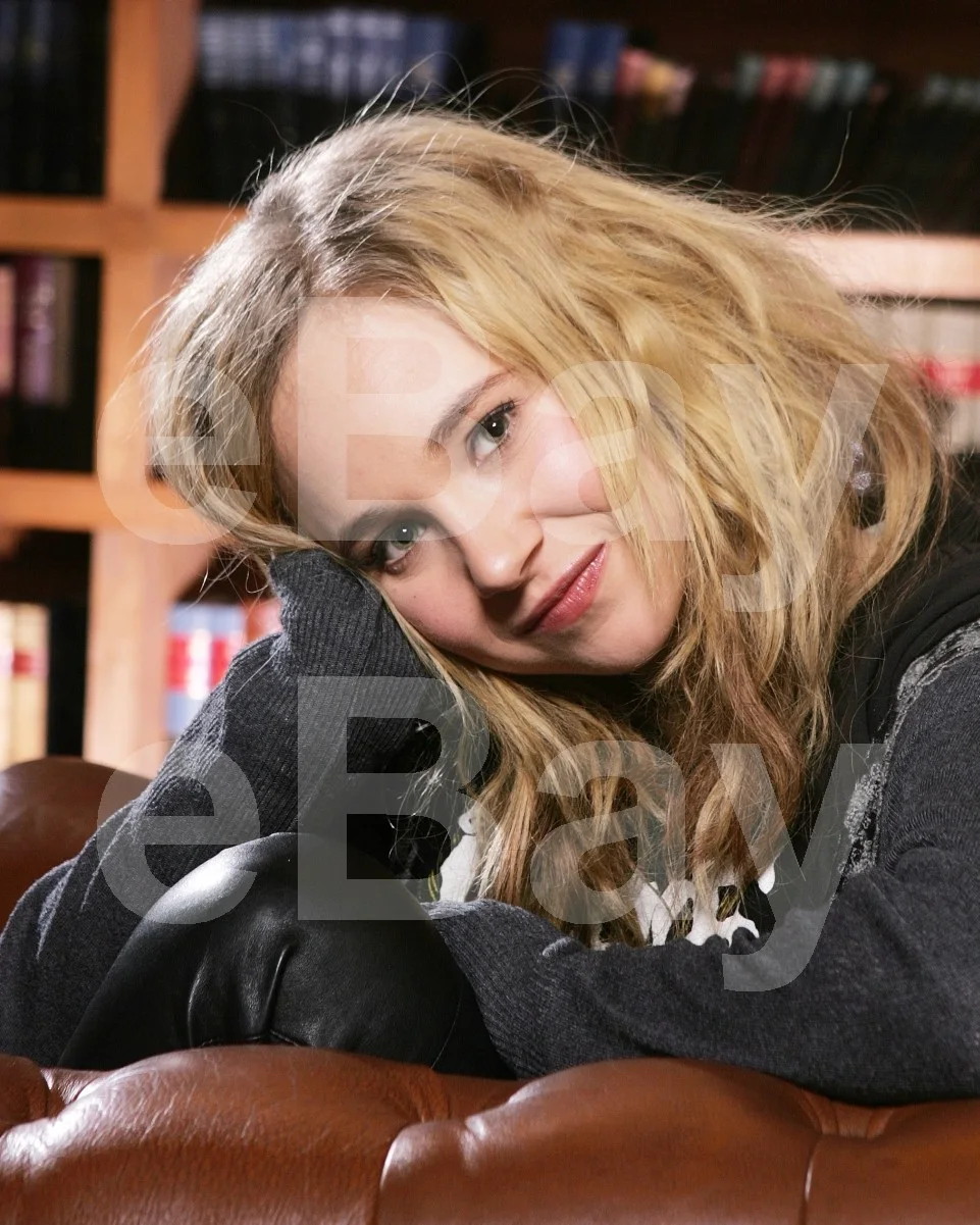 Juno Temple 16x12 Photo Poster Print, image 4