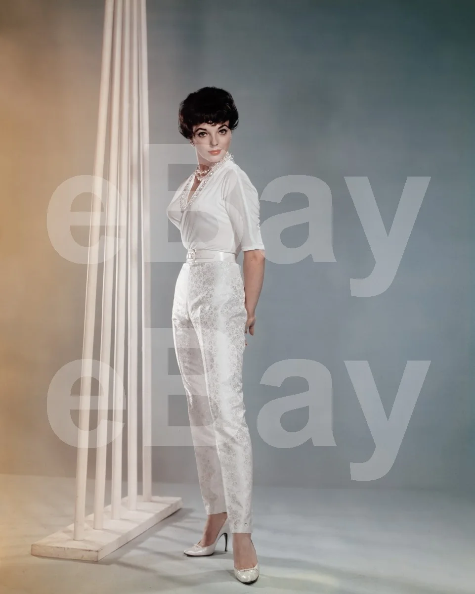 Joan Collins 16x12 Photo Poster Print, изображение 4