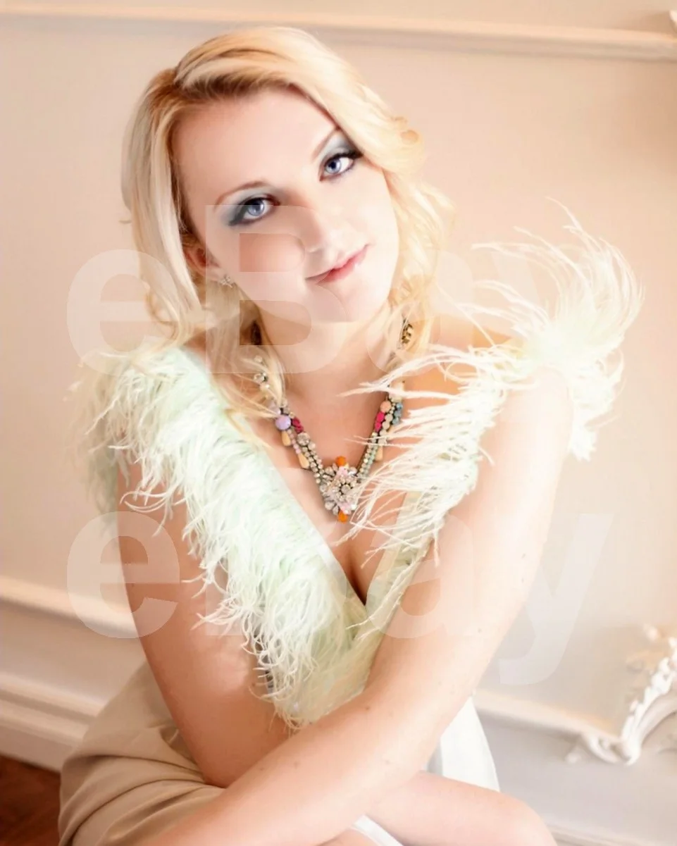 Evanna Lynch 16x12 Photo Poster Print, image 4