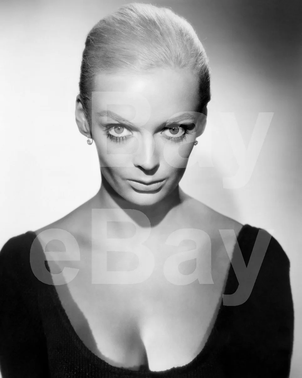 Barbara Steele 16x12 Photo Poster Print, image 4