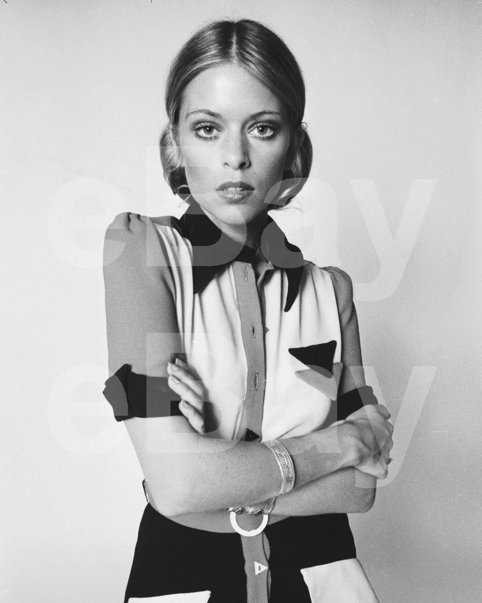 Edina Ronay 16x12 Photo Poster Print, изображение 4