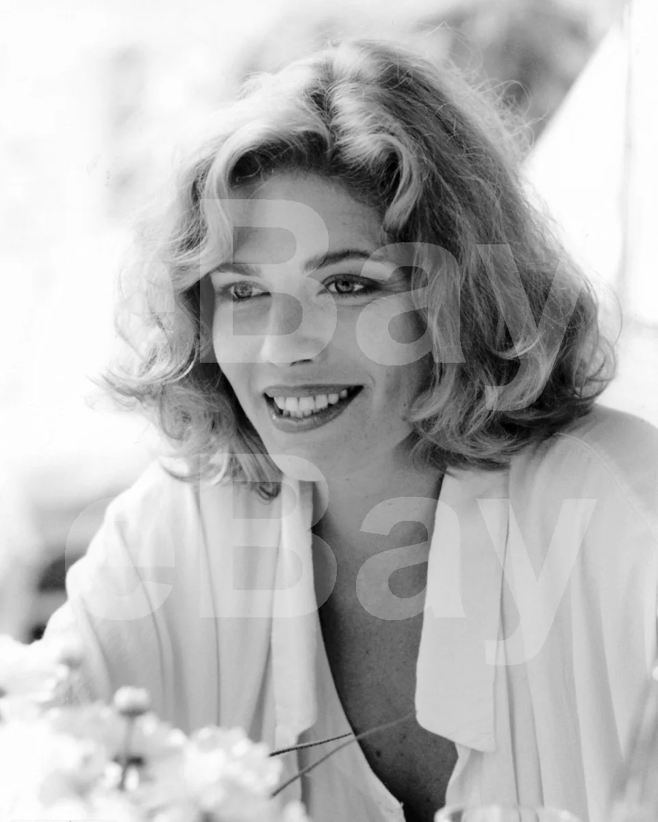 Kelly McGillis 16x12 Photo Poster Print, image 4