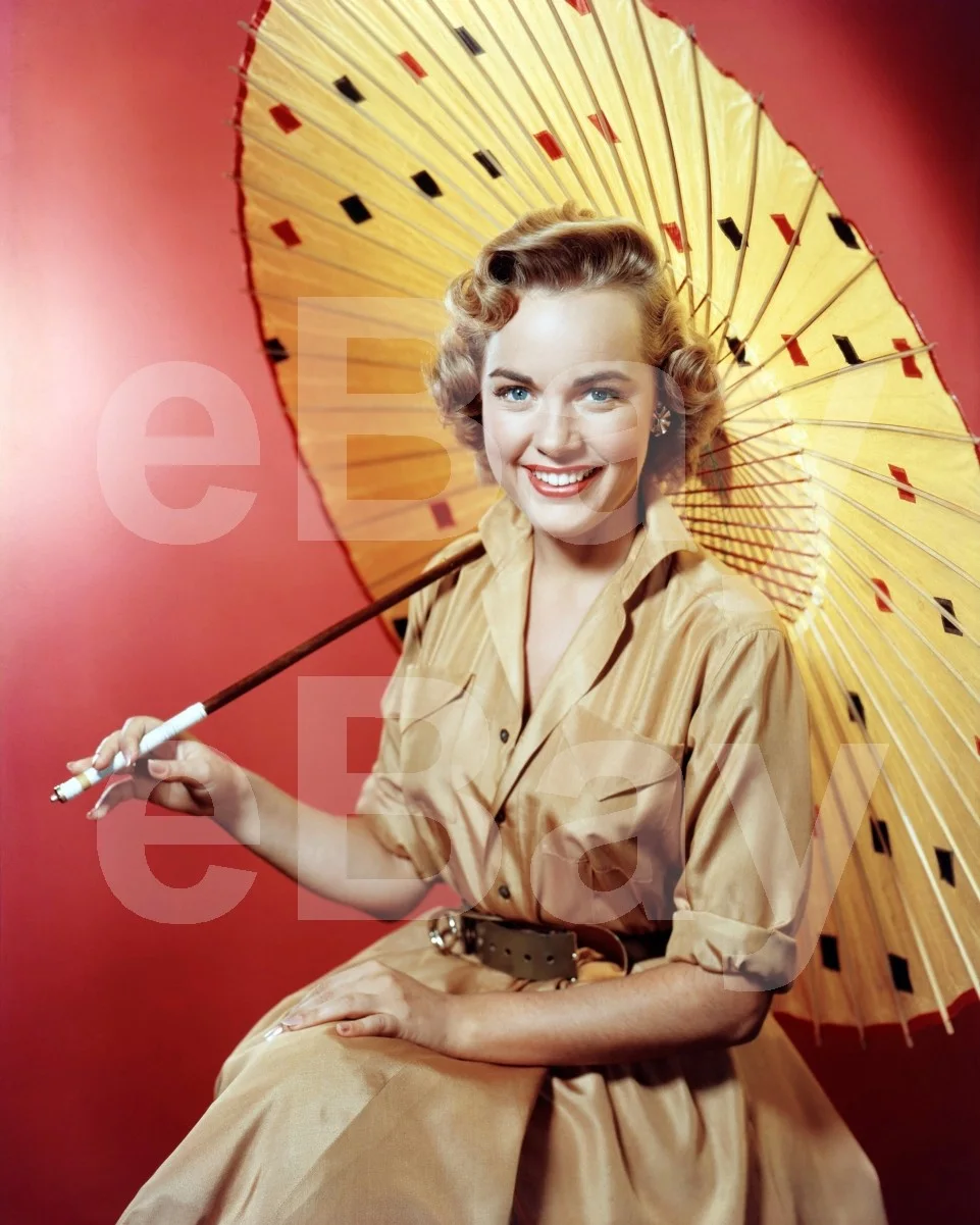 Terry Moore "Helen Koford" 16x12 Photo Poster Print, изображение 4