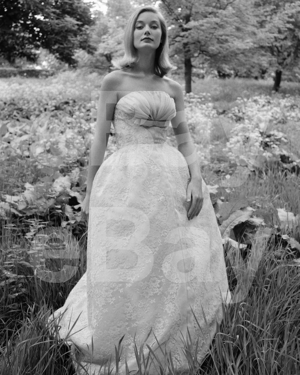 Tania Mallet 16x12 Photo Poster Print, image 4