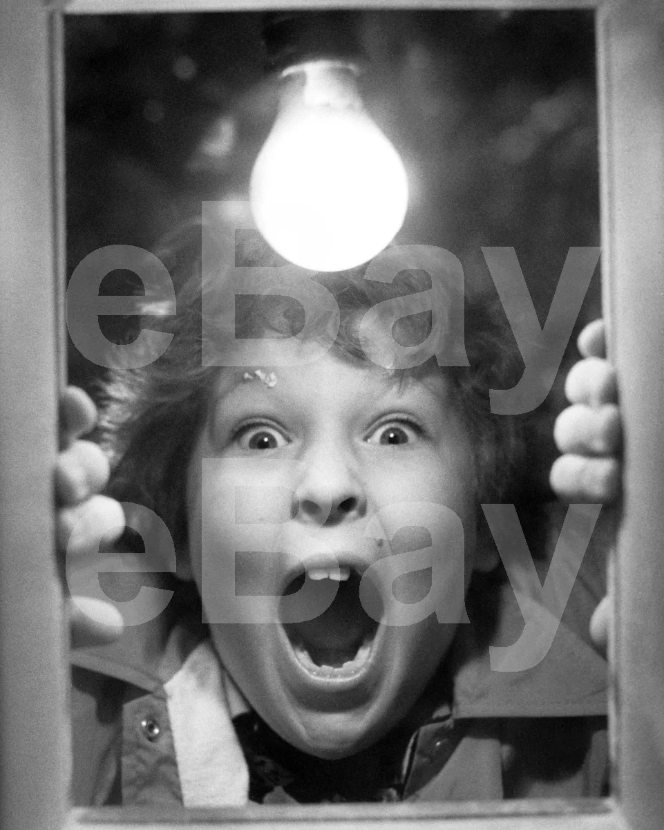 The Goonies (1985) Jeff Cohen "Chunk" 16x12 Photo Poster Print, изображение 4