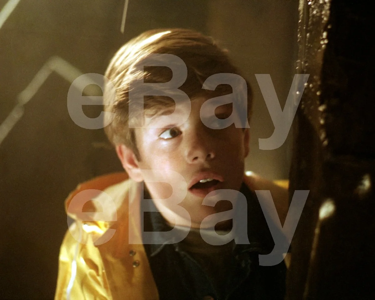 The Goonies (1985) Sean Astin "Mikey" 16x12 Photo Poster Print, изображение 4