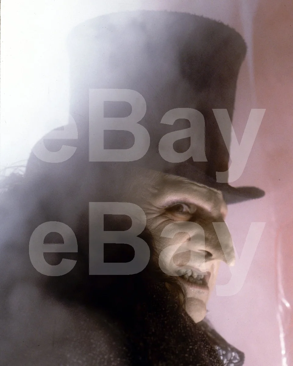Batman Returns (1992) Danny DeVito "Penguin" 16x12 Photo Poster Print, image 4