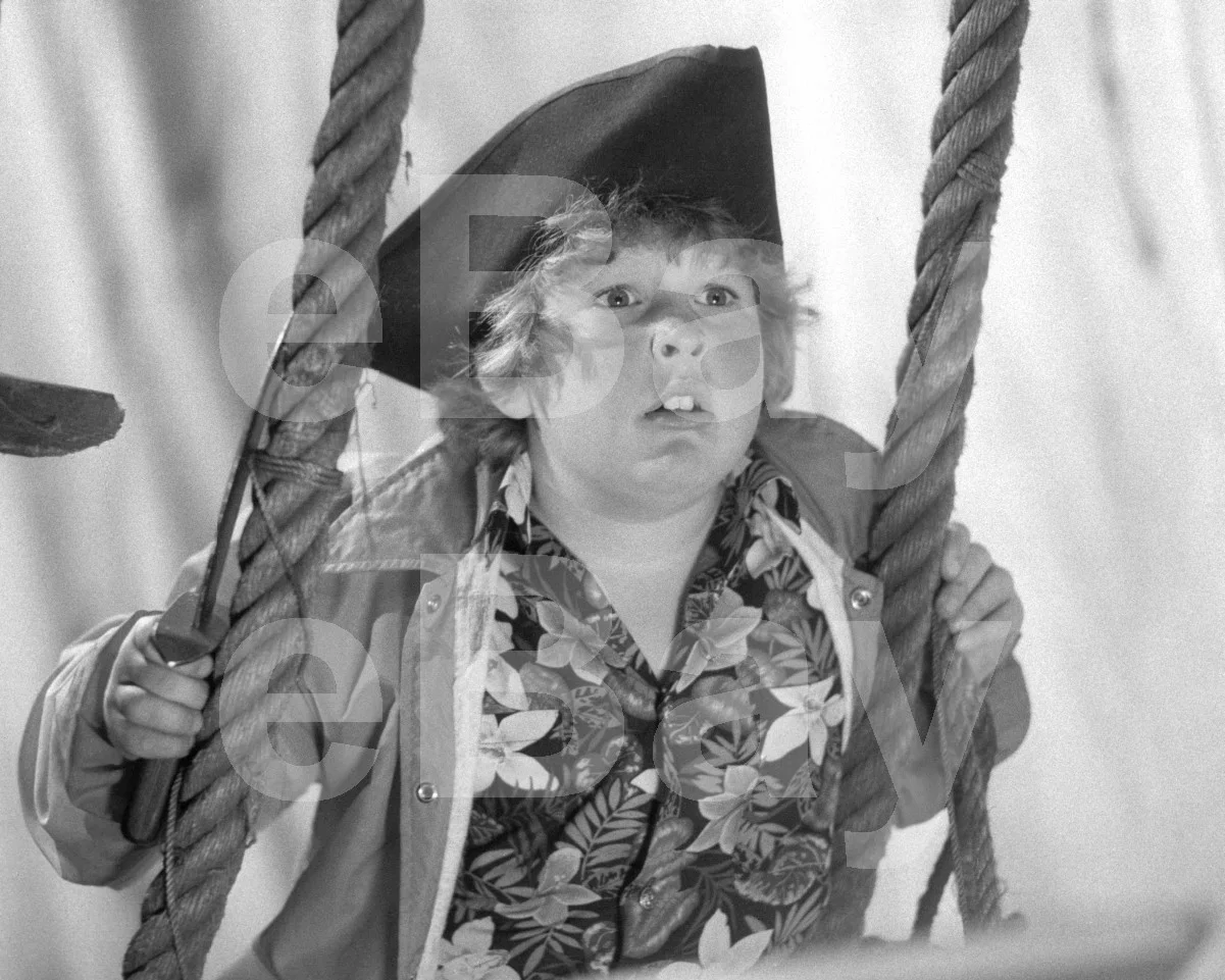 The Goonies (1985) Jeff Cohen "Chunk" 16x12 Photo Poster Print, изображение 4