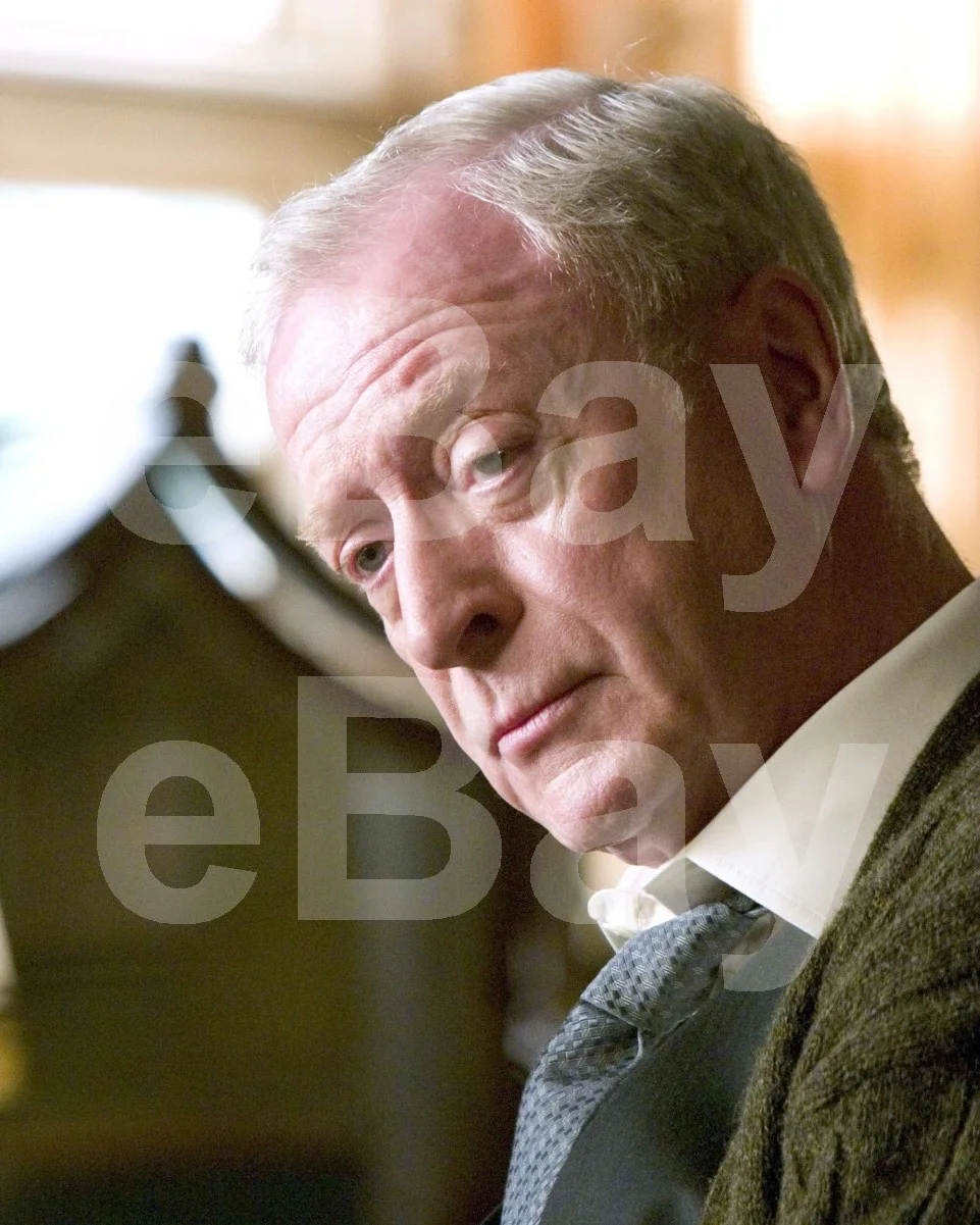 Batman Begins (2005) Michael Caine "Alfred" 16x12 Photo Poster Print, изображение 4