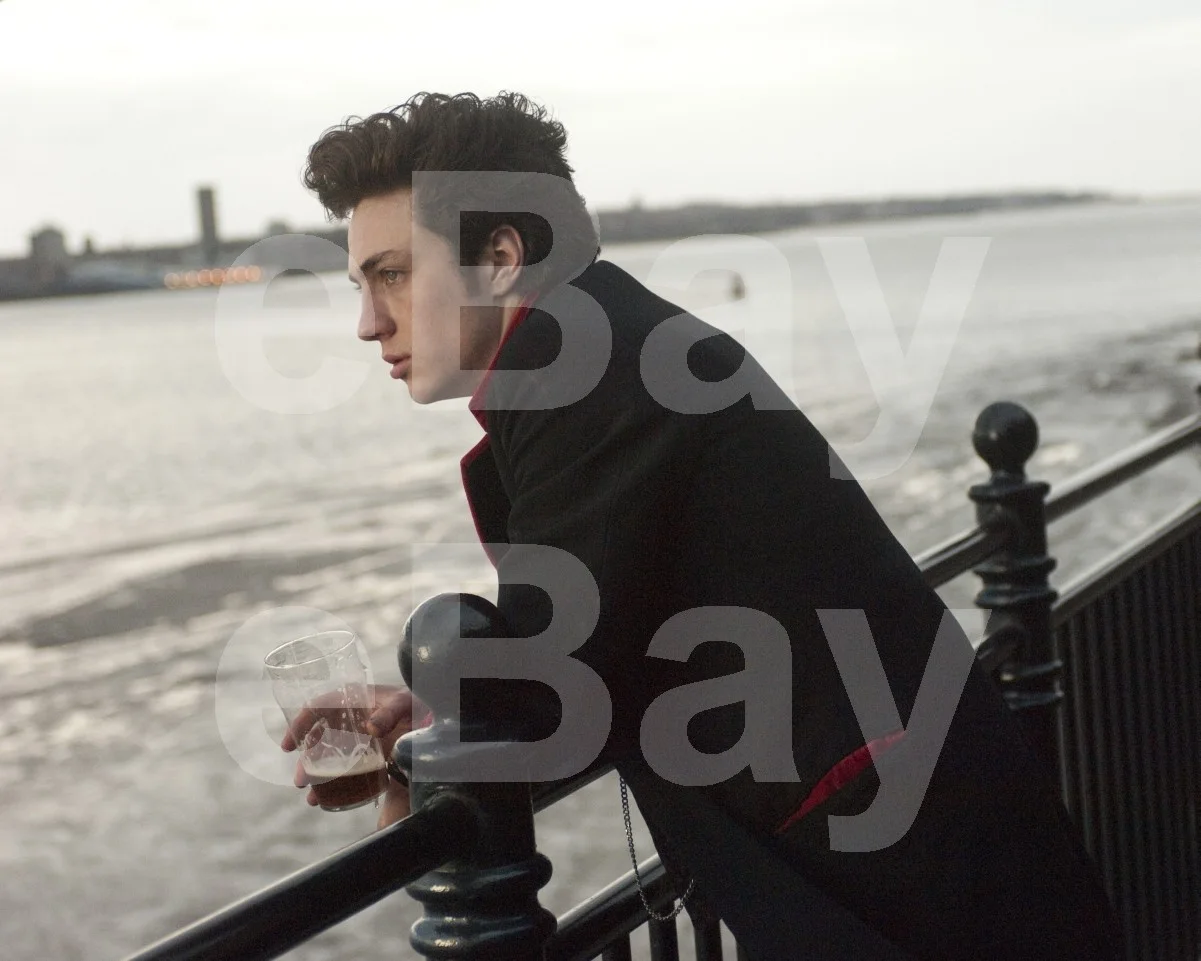 Nowhere Boy (2009) Aaron Taylor-Johnson 16x12 Photo Poster Print, изображение 4