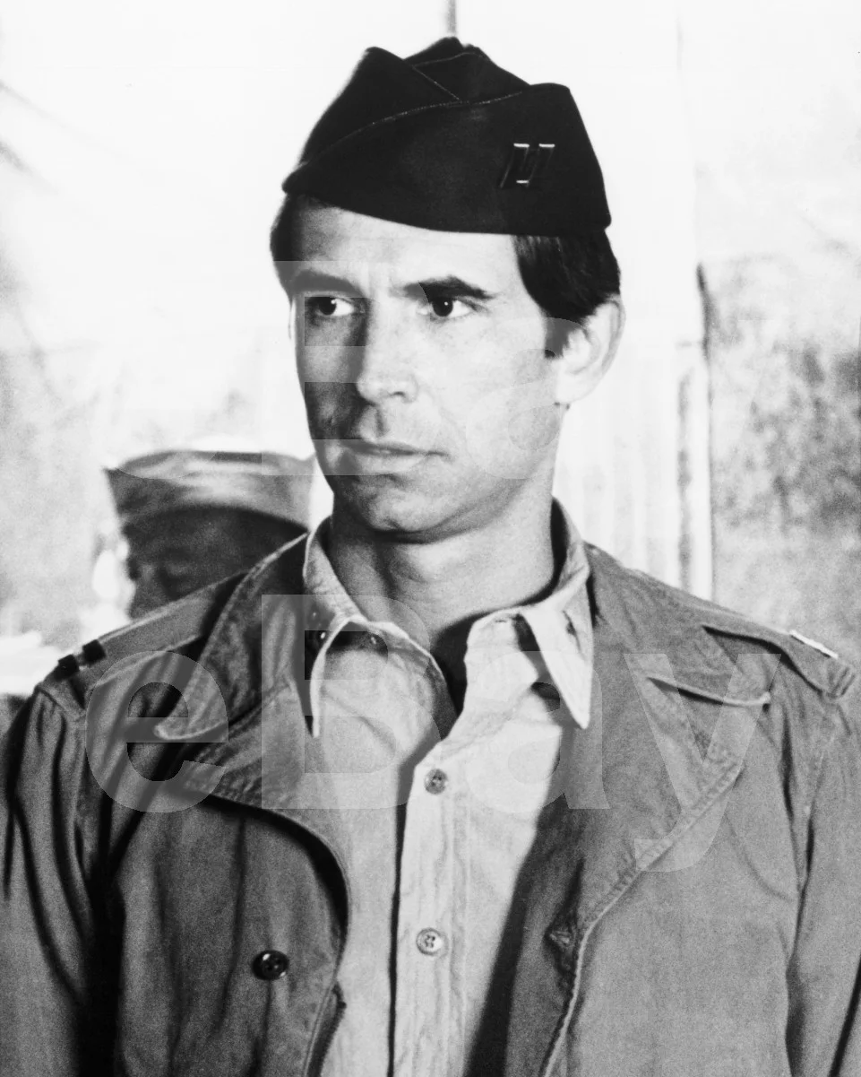 Catch-22 (1970) Anthony Perkins 16x12 Photo Poster Print, image 4