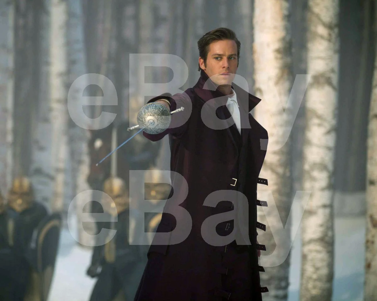Mirror Mirror (2012) Armie Hammer 16x12 Photo Poster Print, изображение 4