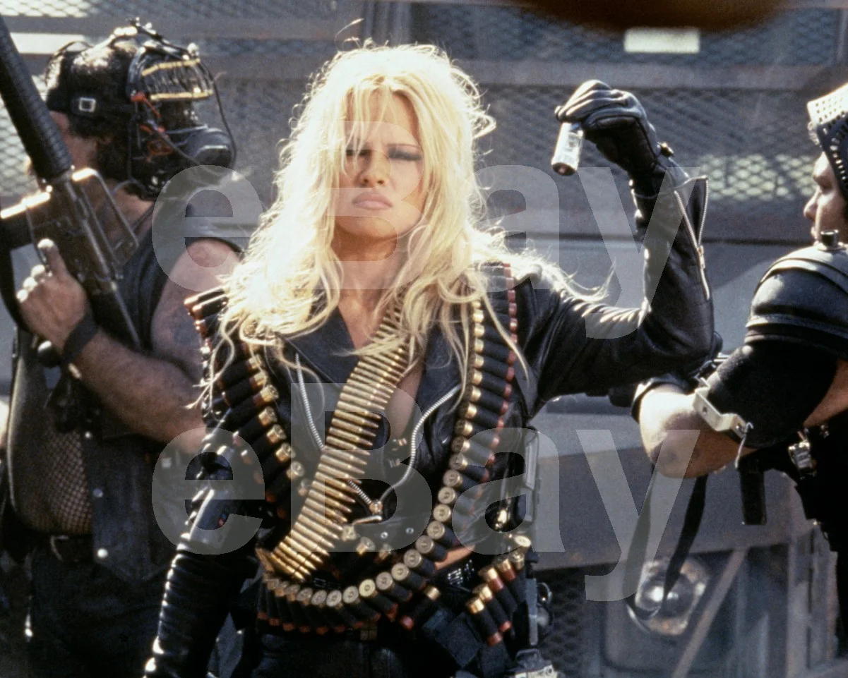 Barb Wire (1996) Pamela Anderson 16x12 Photo Poster Print, image 4