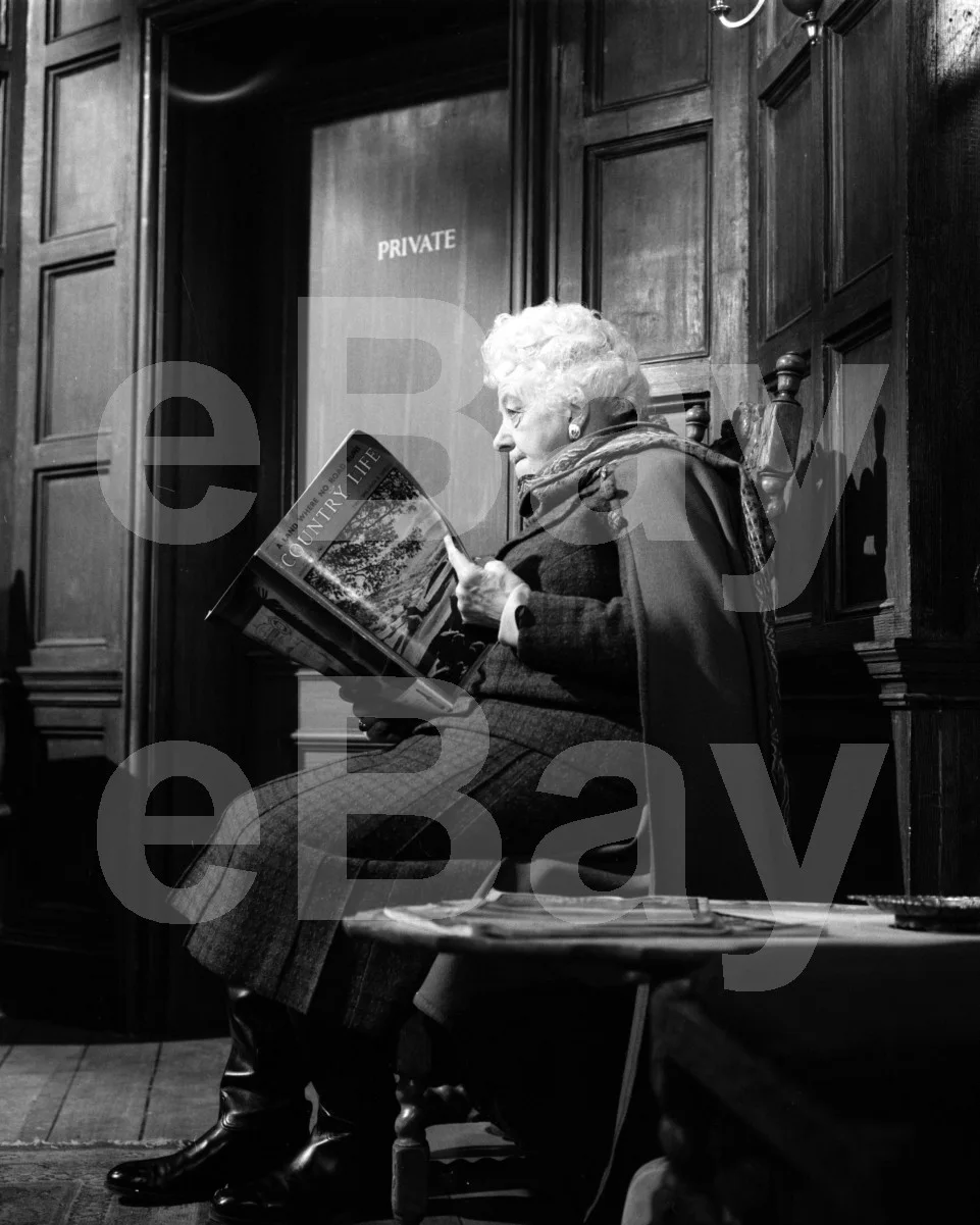 Murder At The Gallop (1963) Margaret Rutherford "Miss Marple" 16x12 Photo Poster, изображение 4